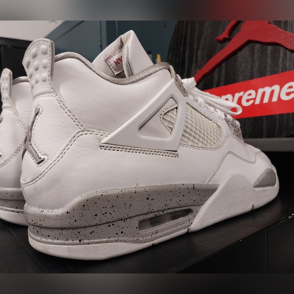 Retro Jordan 4 White Oreo size 10.5 men's